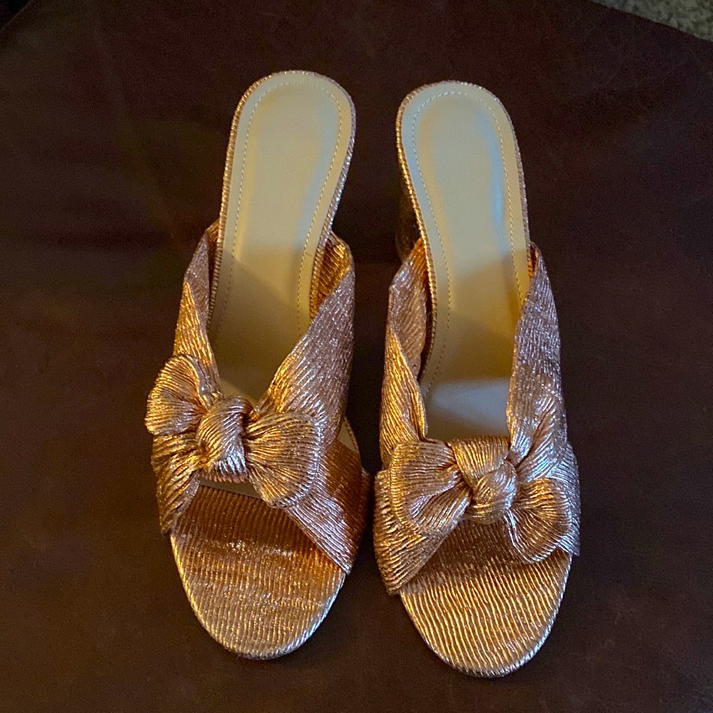 Size 11 rose gold sandals.